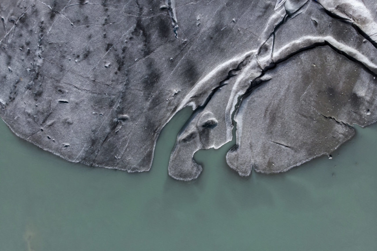 Obergoms: Ghiacciaio del Rodano, con una lunghezza di circa 10 chilometri e una larghezza di circa 1000 metri, copre una superficie di 17 km². Nella foto una veduta panoramica aerea del ghiacciaio.
© Ti-Press / Pablo Gianinazzi