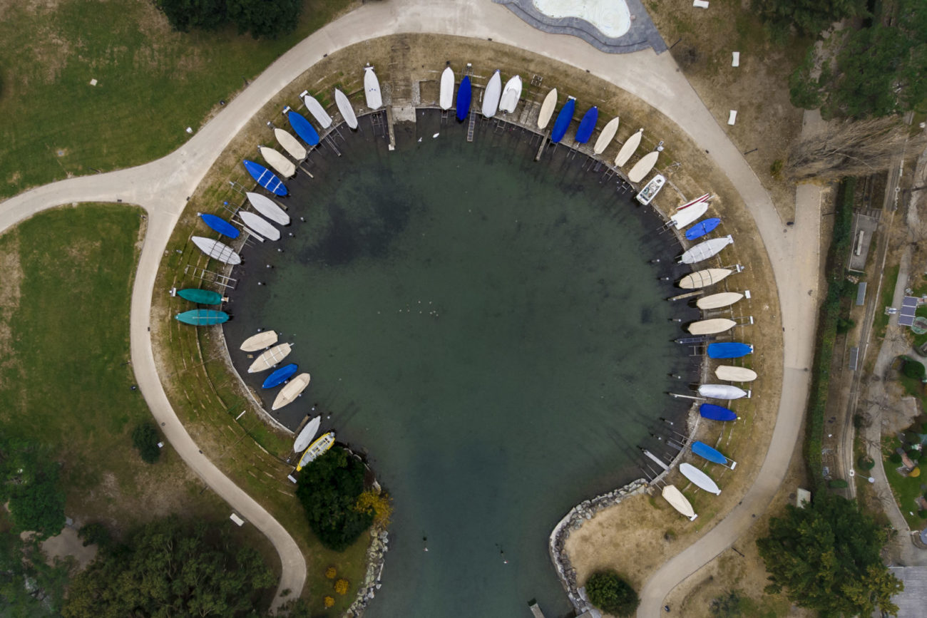 Melide: porto. Nella foto una veduta aerea panoramica del porto per piccole imbarcazioni presente presso il parco di Melide.
© Ti-Press / Pablo Gianinazzi