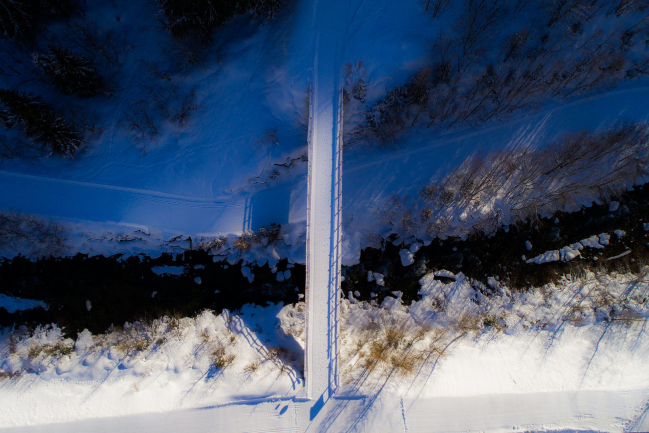 Valle Bedretto: innevamento in Ticino. Nella foto,veduta aerea panoramica incrocio stradale tra la strada pedonale e la pista di sci di fondo in Valle Bedertto . © Keystone / Ti-Press / Samuel Golay