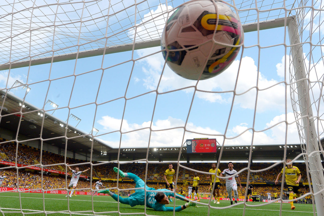 Berna: Calcio, Finale Coppa Svizzera 2023, BSC Young Boys - FC Lugano. Nella foto, il goal del provvusorio 2 a 1 di Mattia Bottani (L).
© Ti-Press / Samuel Golay